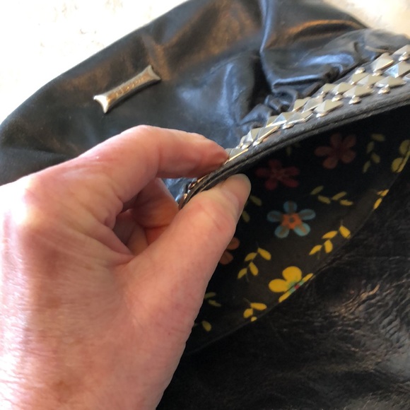 JOANEL BLACK LEATHER STUDDED CROSS BODY WIDE STAP MULTI POCKETS & ZIPPERS - #181 - Picture 5 of 16